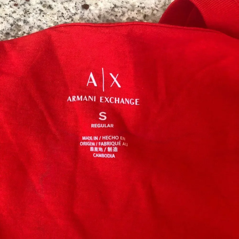 Red Radiating Logo Short Sleeves T-shirt - Picture 4 of 5